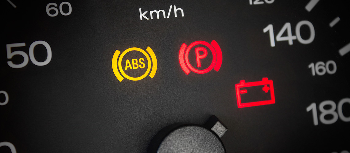 https://www.mynrma.com.au/-/media/car-servicing/dashboard-warning-lights-explained.jpg?h=500&iar=0&w=1140&hash=F8B3896D4995AB69BE8D60FCEF75EBFF