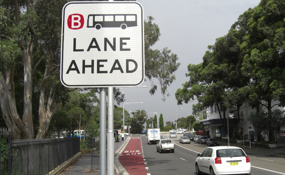 Who can drive in the bus lane