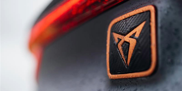 Rear badge of the 2023 Cupra Leon VZx