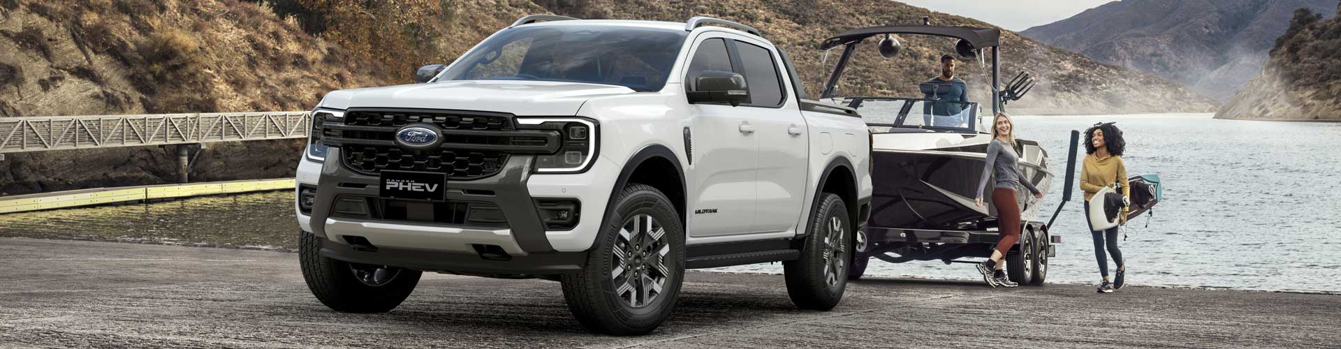 Ford Ranger PHEV towing a boat