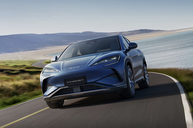 BYD Sea Lion 7 on a coastal road