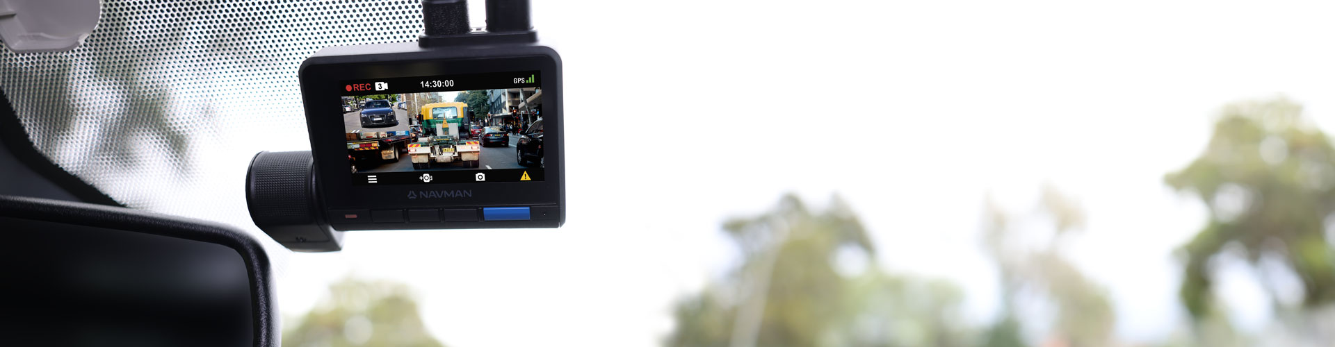 Navman dashcam on a windscreen