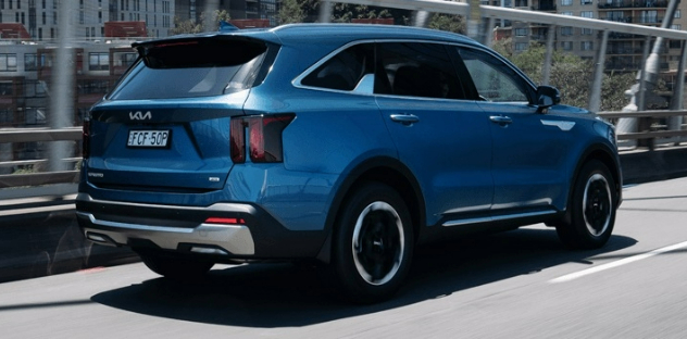 Kia Sorento - Rear side shot