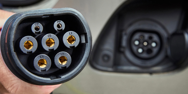 An electric vehicle charging cable and plug