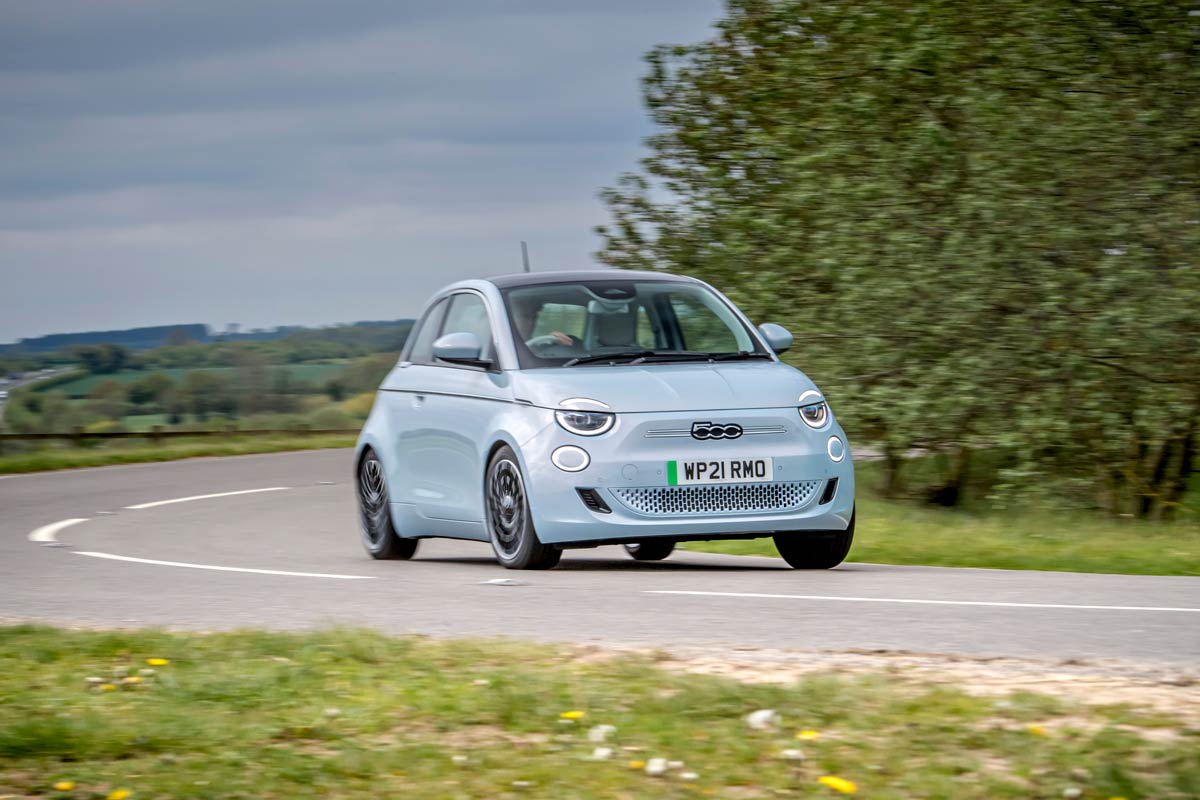 2023-500e-LaPrima-driving-1200x800 Slide 1