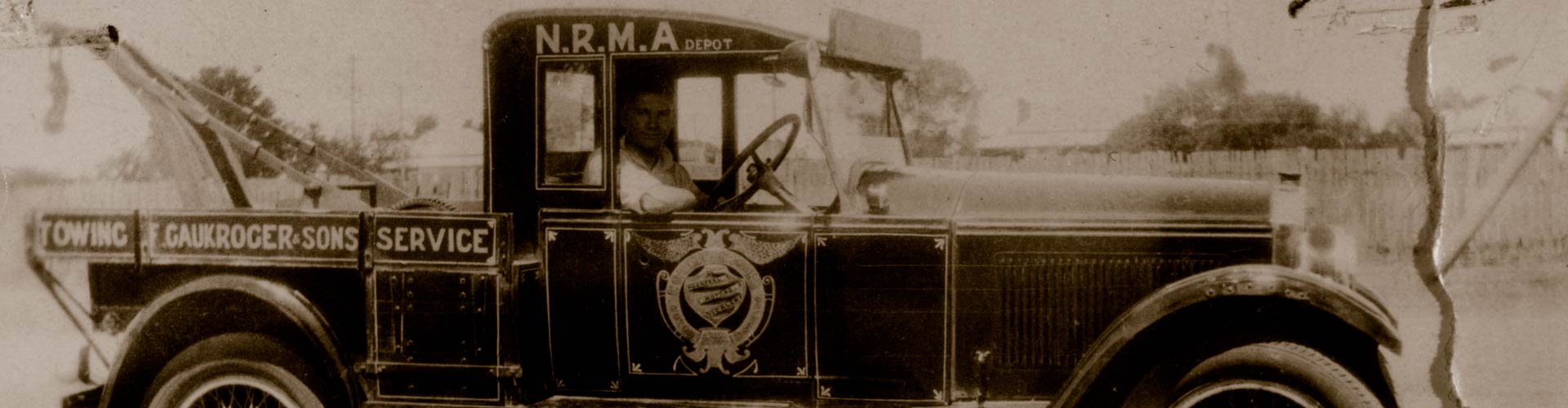 90-year-old photo of Gaukrogers tow truck in Inverell