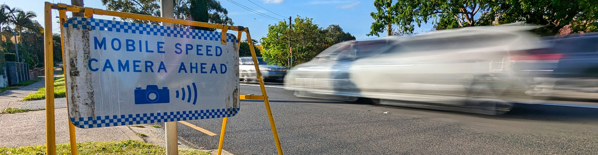 Mobile speed camera sign