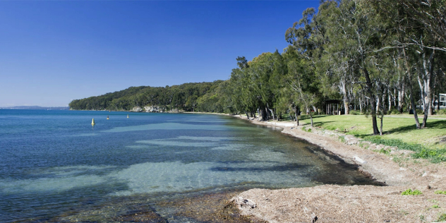 View of the water's edge at Murray's Beach, Jervis Bay, ACT