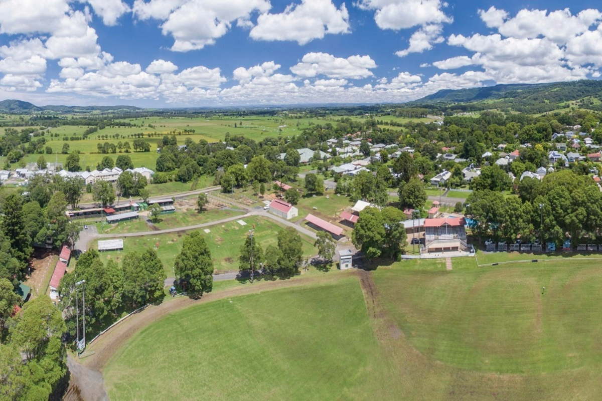 berry-memorial-park-nsw-1200x800 Slide 1