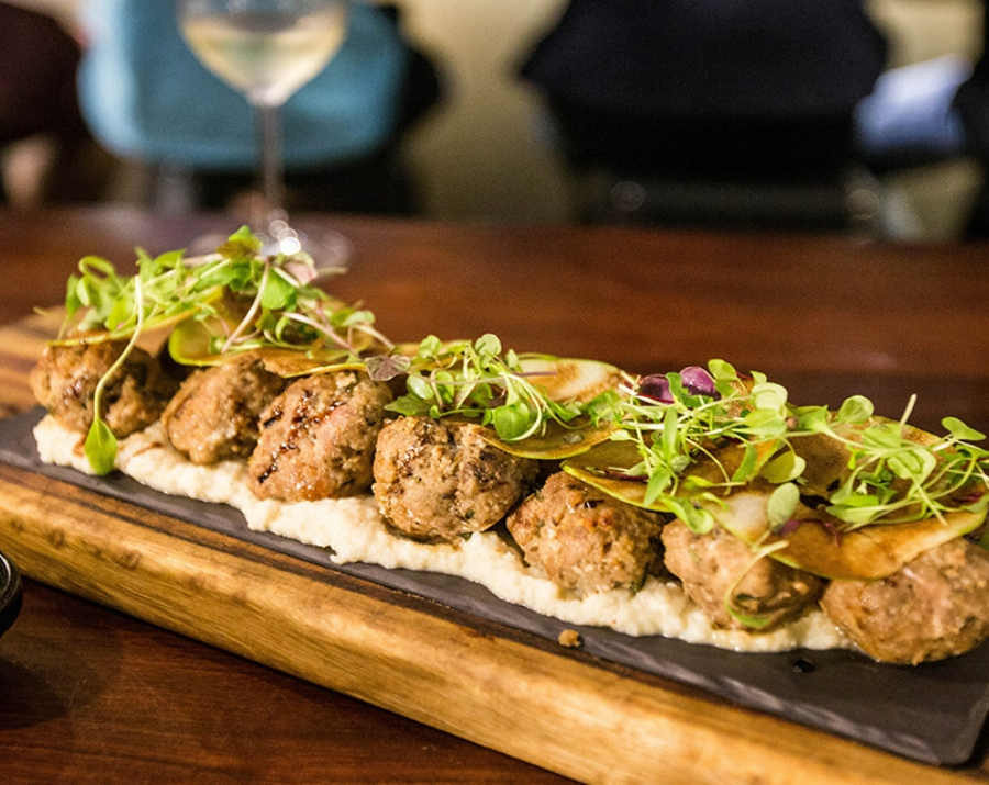 entree-at-leura-garage-nsw-900x715 Slide 4