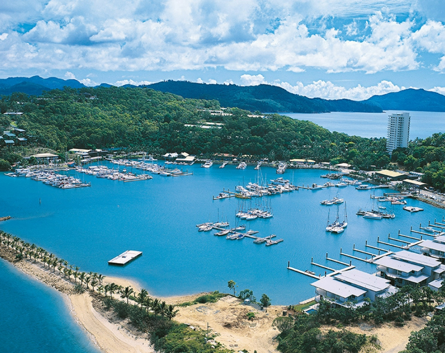 hamilton-island-harbour-qld-900x715 Slide 1