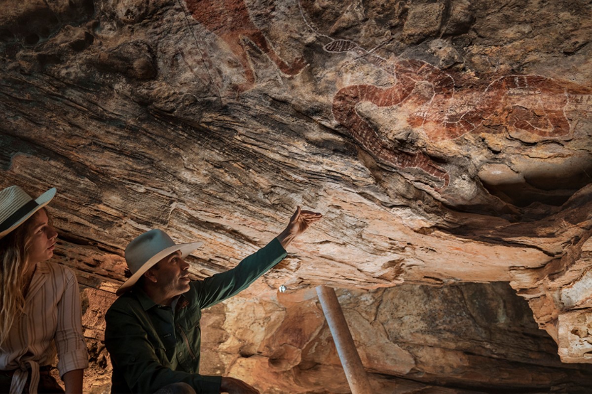 indigenous-rock-art-cave-tour-qld-1200x800 Slide 5