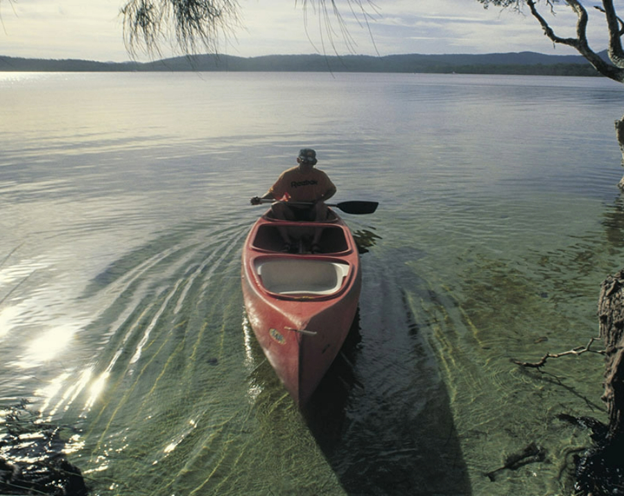 kayaking-myall-lakes-nsw-900x715 Slide 1