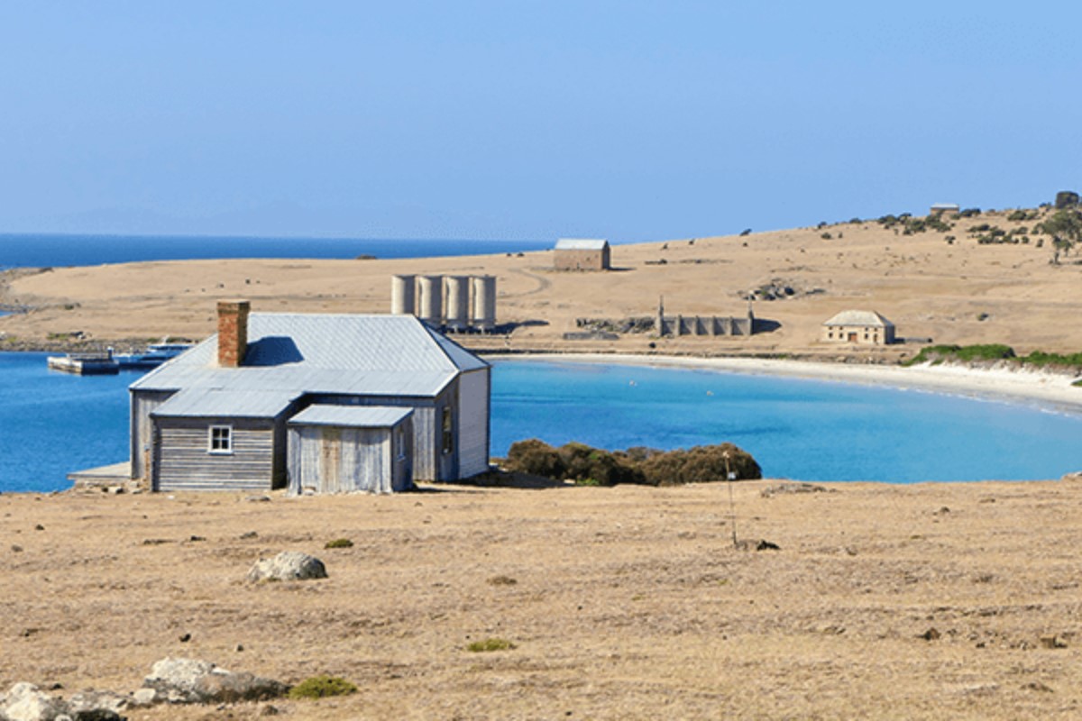 maria-island-beach-tas-1200x800 Slide 1