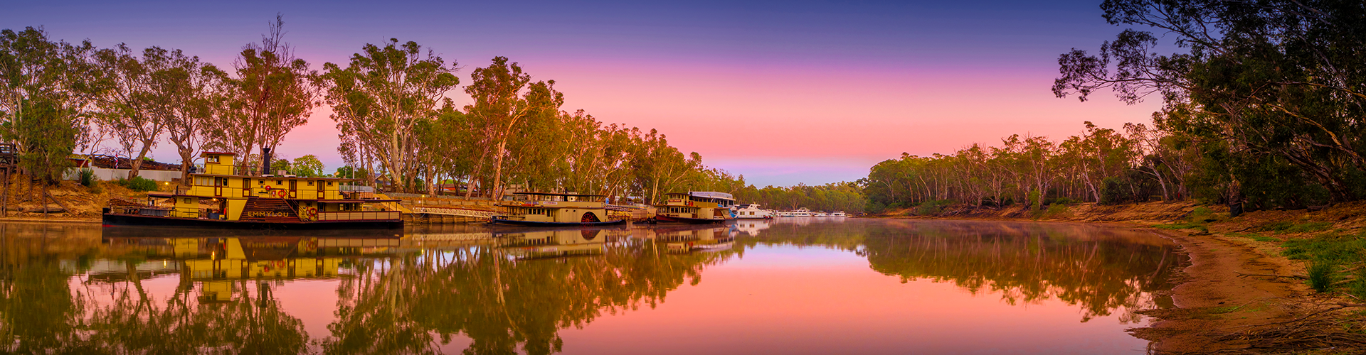 The sunset over the Murray River