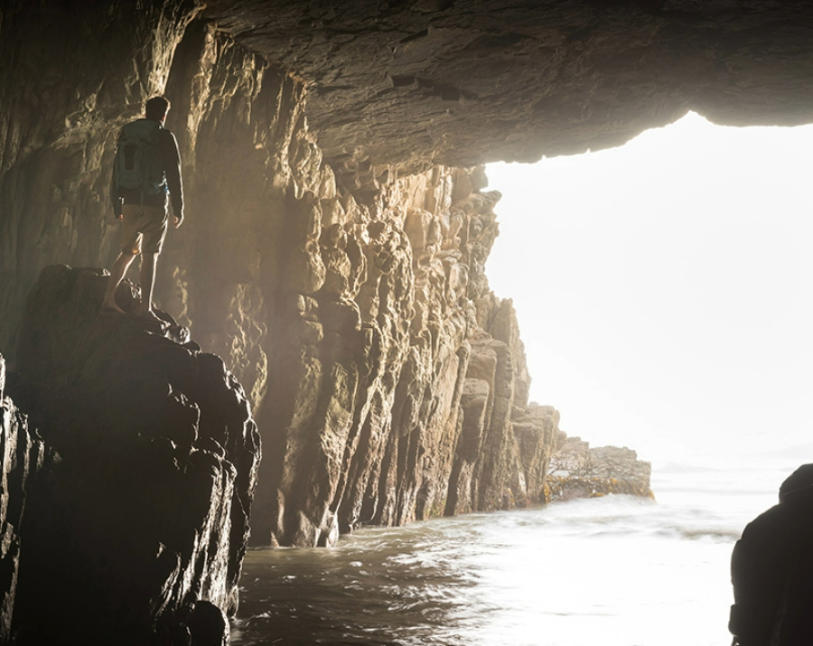 remarkable-cave-port-arthur-tas-900x715 Slide 4