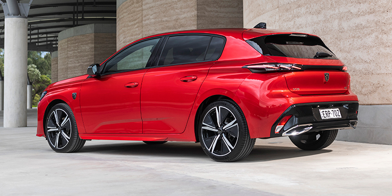 back view of the red peugeot 308