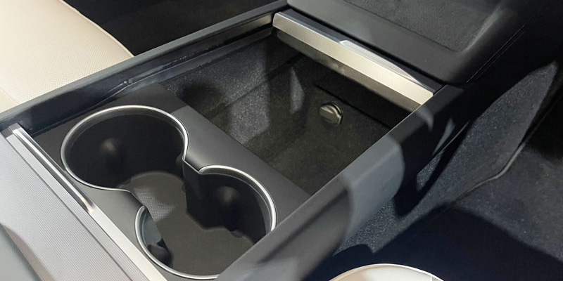 2024 Tesla Model 3 centre console