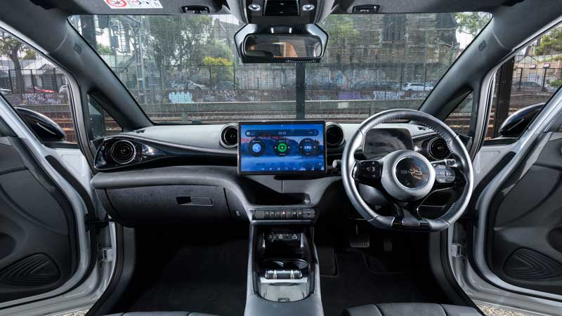 BYD Dolphin dash