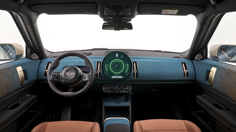 Mini Countryman electric interior