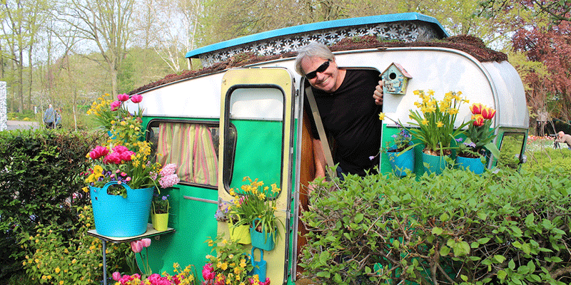 Retro caravan in garden 